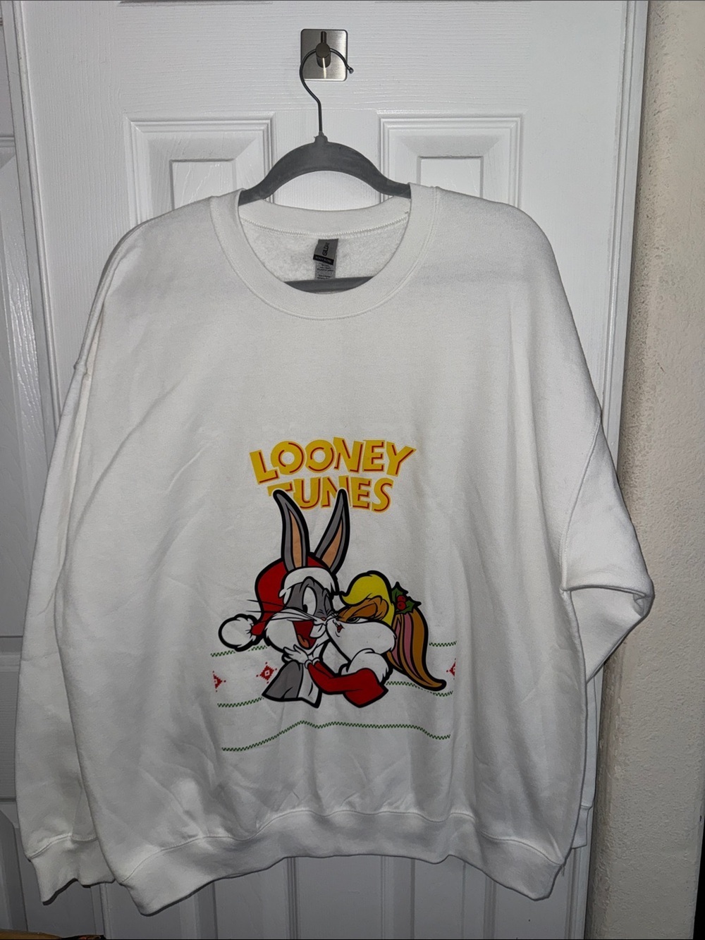 Gildan White Looney Tunes Graphic Crewneck Sweatshirt